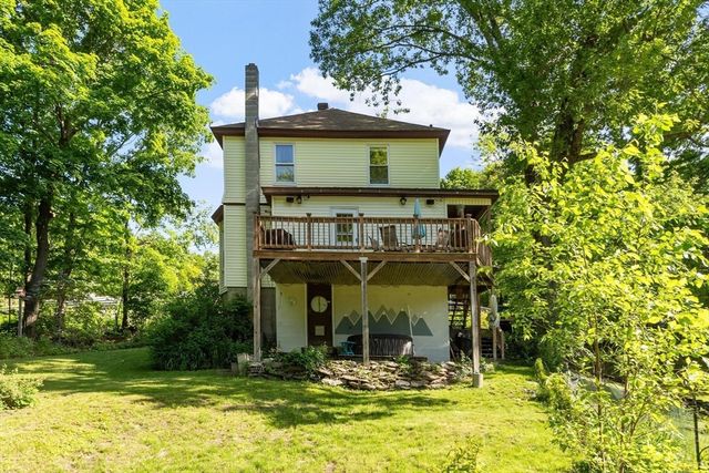 113 Simonds St, Fitchburg, MA 01420