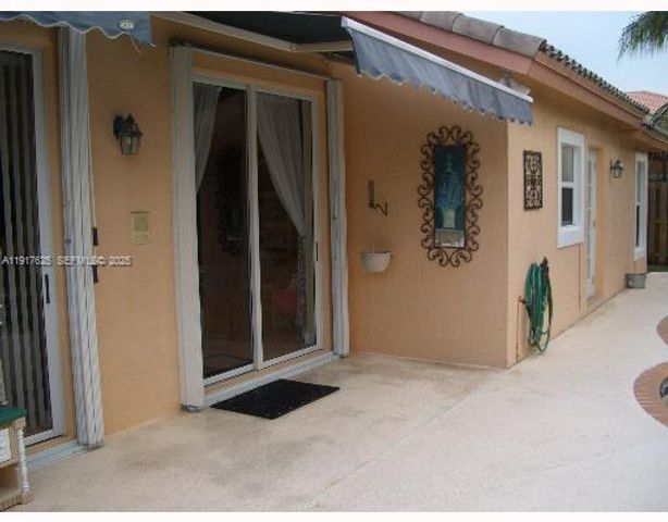 11313 NW 65th St, Doral, FL 33178