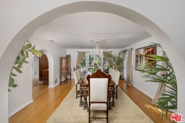 4734 Los Feliz Boulevard, Los Angeles, CA 90027