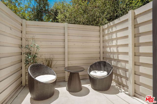 4734 Los Feliz Boulevard, Los Angeles, CA 90027