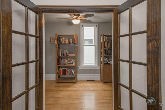 828 Armstrong Avenue, Saint Paul, MN 55102