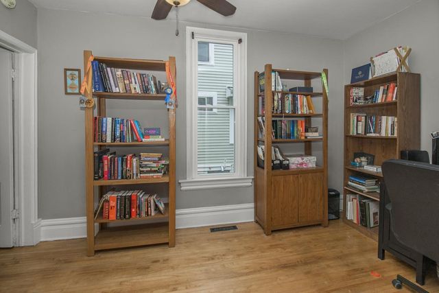 828 Armstrong Avenue, Saint Paul, MN 55102