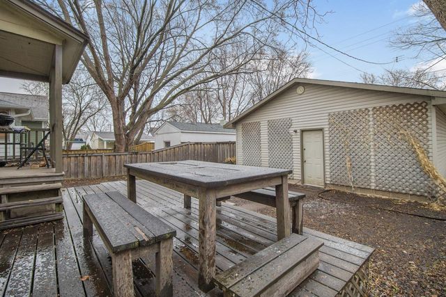 828 Armstrong Avenue, Saint Paul, MN 55102