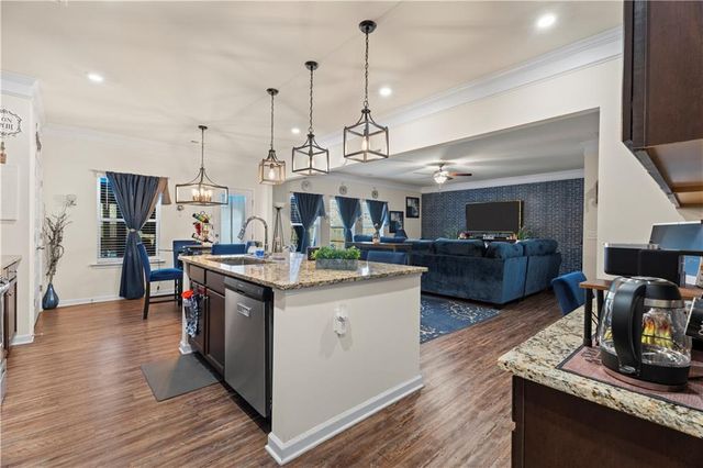 1094 Campbell Pine Trail, Lawrenceville, GA 30045