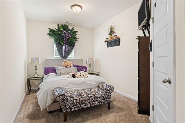 1094 Campbell Pine Trail, Lawrenceville, GA 30045