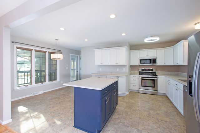 313 Maple Island Road, Burnsville, MN 55306