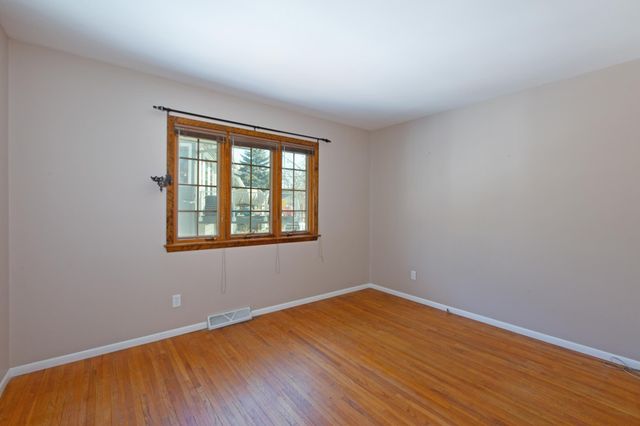 313 Maple Island Road, Burnsville, MN 55306