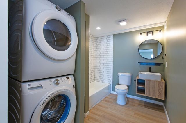 313 Maple Island Road, Burnsville, MN 55306