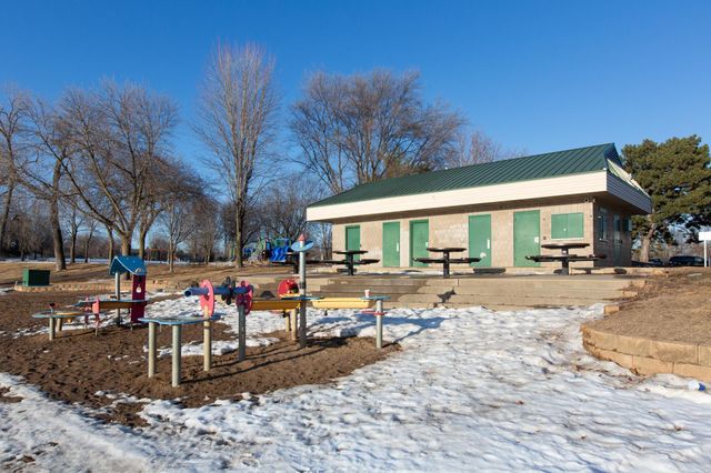 313 Maple Island Road, Burnsville, MN 55306