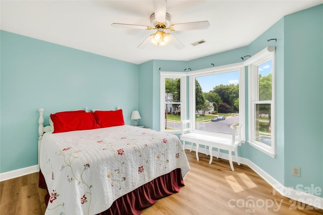 1066 Briarcliff Road, Mooresville, NC 28115