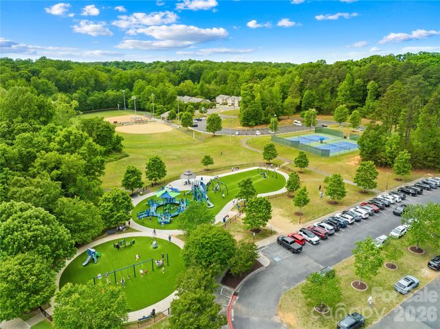 1066 Briarcliff Road, Mooresville, NC 28115