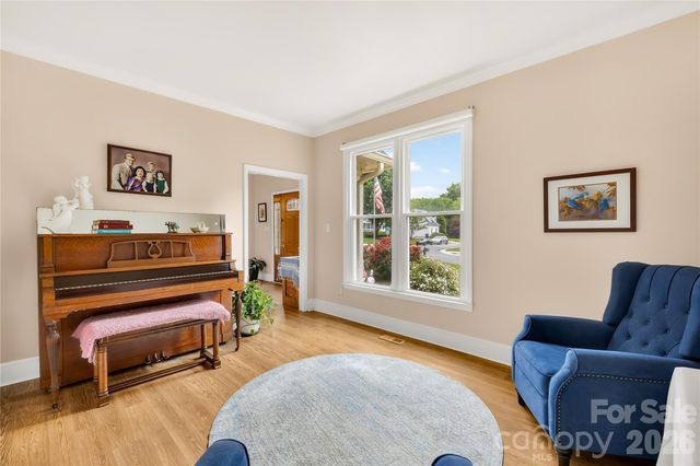 1066 Briarcliff Road, Mooresville, NC 28115