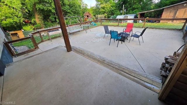 912 Overlook Avenue, Eden, NC 27288