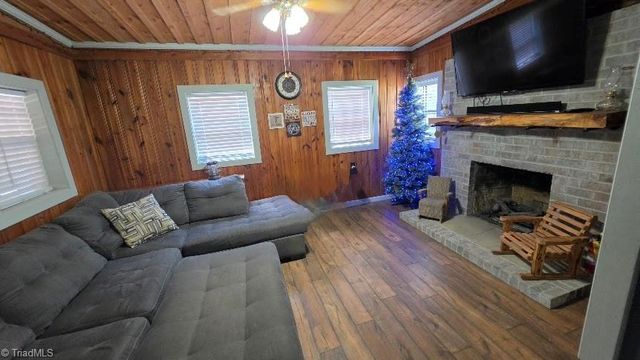 912 Overlook Avenue, Eden, NC 27288