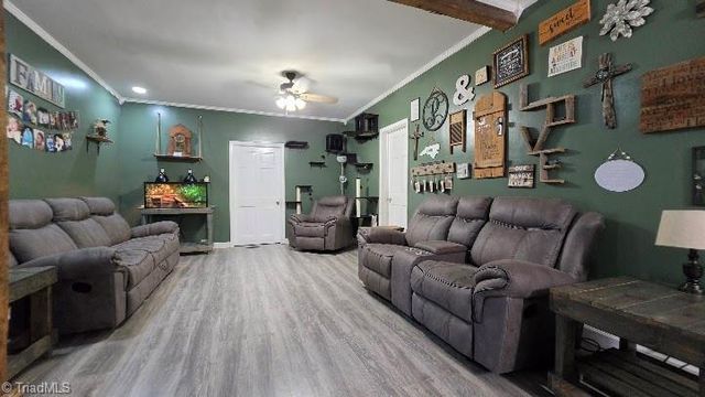 912 Overlook Avenue, Eden, NC 27288