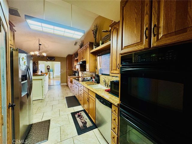 13901 Laverton, Bakersfield, CA 93314