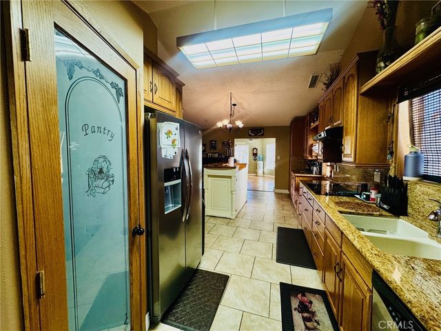 13901 Laverton, Bakersfield, CA 93314