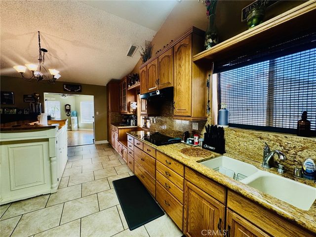 13901 Laverton, Bakersfield, CA 93314