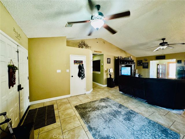 13901 Laverton, Bakersfield, CA 93314