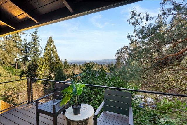 5019 157th Ave SE, Bellevue, WA 98006