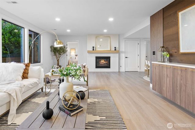 5019 157th Ave SE, Bellevue, WA 98006