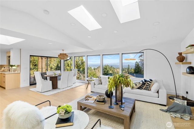 5019 157th Ave SE, Bellevue, WA 98006