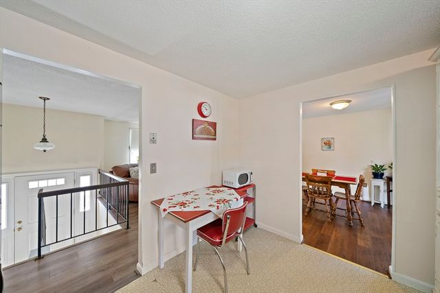 52 Montgomery Dr, Plymouth, MA 02360