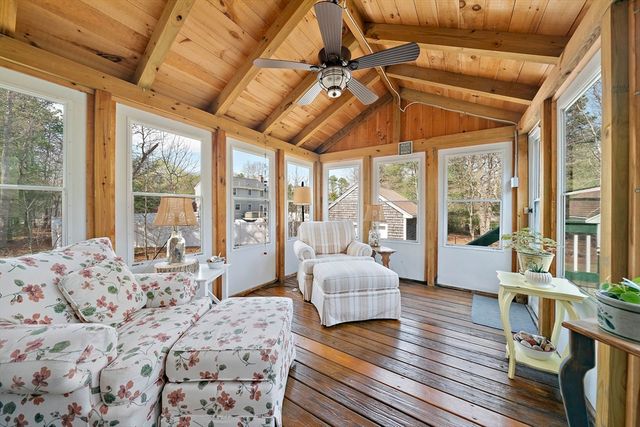 52 Montgomery Dr, Plymouth, MA 02360