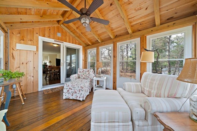 52 Montgomery Dr, Plymouth, MA 02360