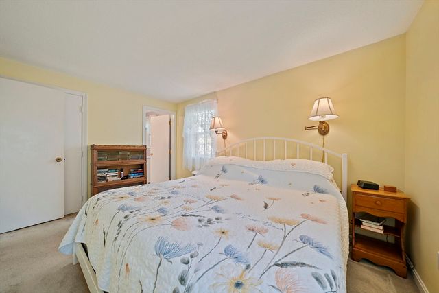 52 Montgomery Dr, Plymouth, MA 02360