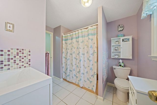 52 Montgomery Dr, Plymouth, MA 02360