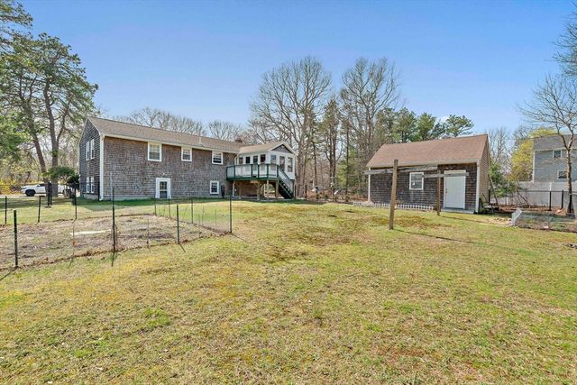 52 Montgomery Dr, Plymouth, MA 02360