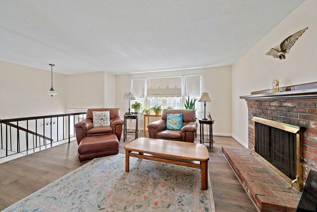 52 Montgomery Dr, Plymouth, MA 02360