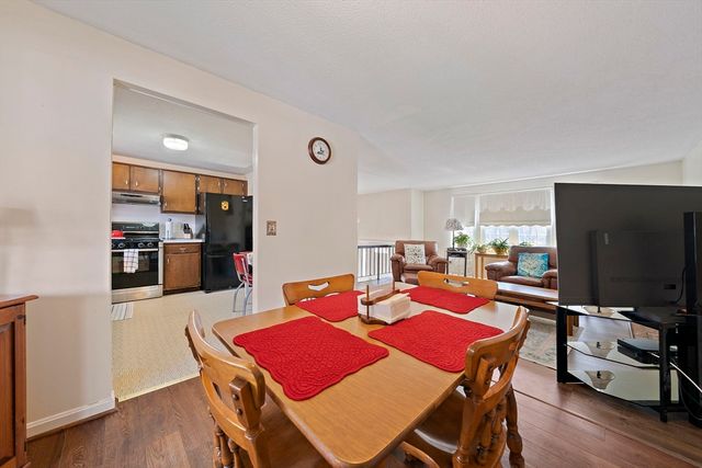 52 Montgomery Dr, Plymouth, MA 02360