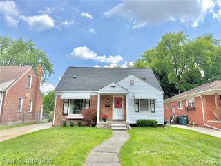 2500 N Wilson Avenue, Royal Oak, MI 48073