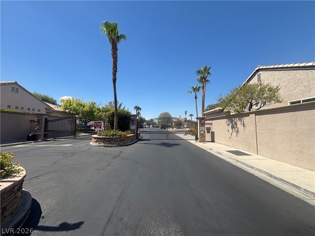 8268 Roselle Court, Las Vegas, NV 89129