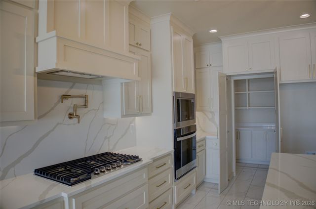 6804 S 337th East Avenue, Broken Arrow, OK 74014