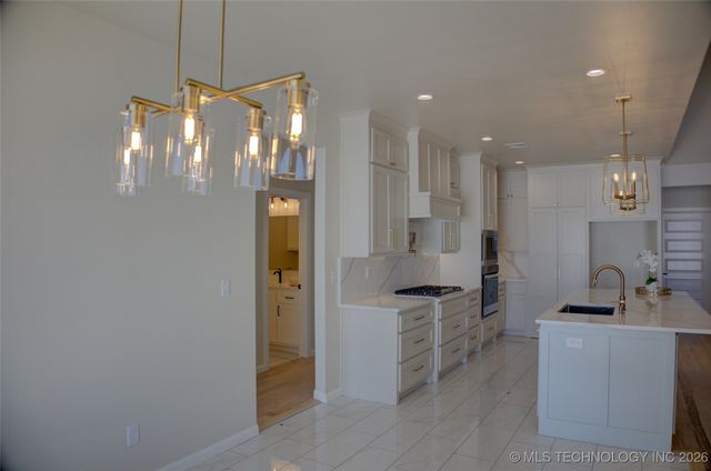 6804 S 337th East Avenue, Broken Arrow, OK 74014