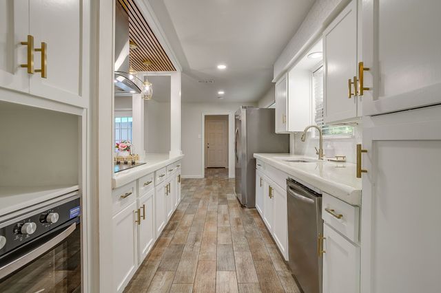 6400 Winn Street, Fort Worth, TX 76133