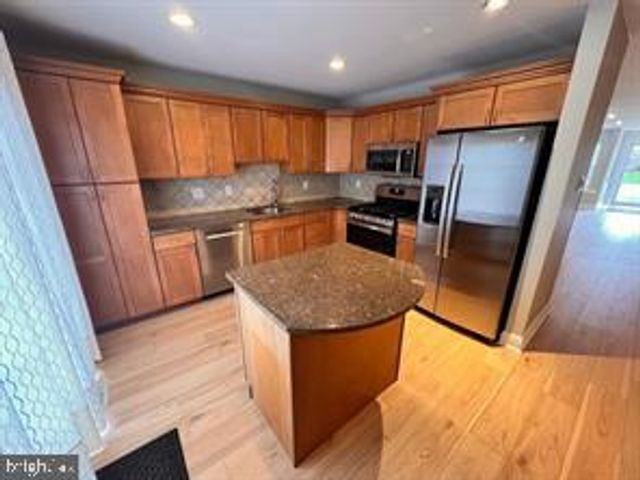 104 QUINCE CIR, Newtown, PA 18940