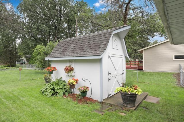 9117 Northwood Parkway, New Hope, MN 55427