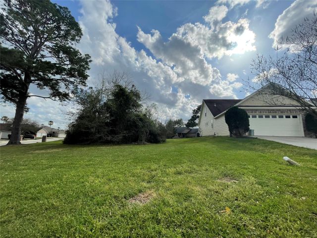 74 Dawns Edge Drive, Montgomery, TX 77356