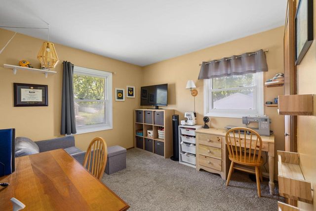 414 11th AVENUE S, Onalaska, WI 54650