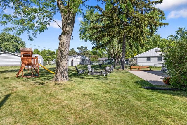 414 11th AVENUE S, Onalaska, WI 54650