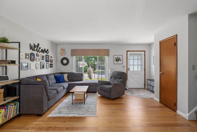 414 11th AVENUE S, Onalaska, WI 54650