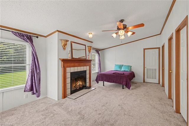 1060 Knobview Lane, Pilot Mountain, NC 27041