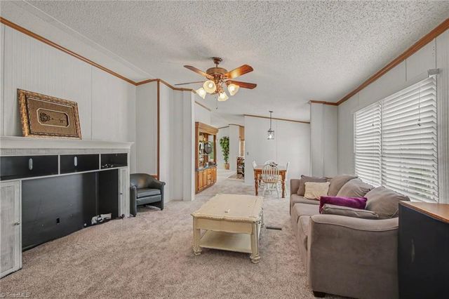 1060 Knobview Lane, Pilot Mountain, NC 27041