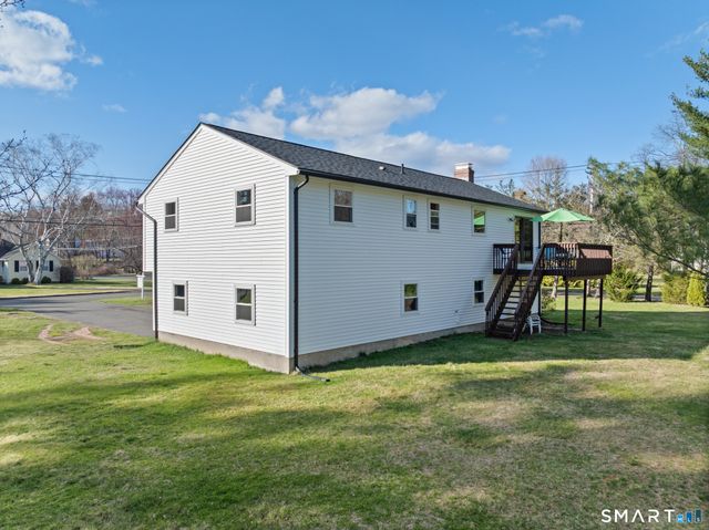 92 Laurel Lane, Simsbury, CT 06070