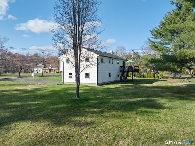 92 Laurel Lane, Simsbury, CT 06070