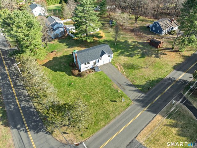 92 Laurel Lane, Simsbury, CT 06070